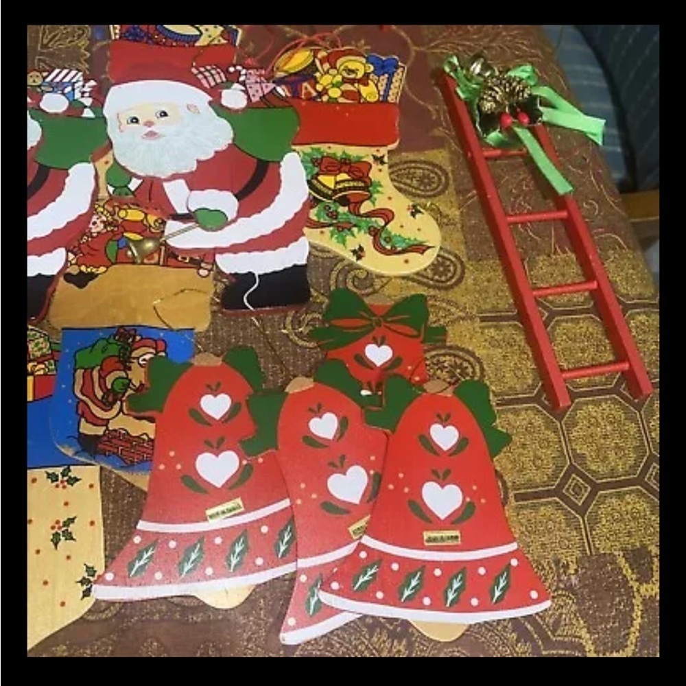 VTG Lot of 29 PCs  Christmas Tree Ornaments‎ wood   Santa Stocking Ladder House - Picture 2 of 7